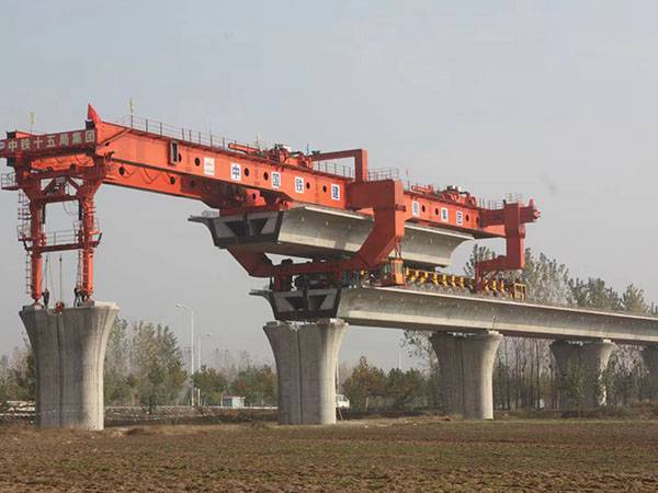 130吨双导梁架桥机